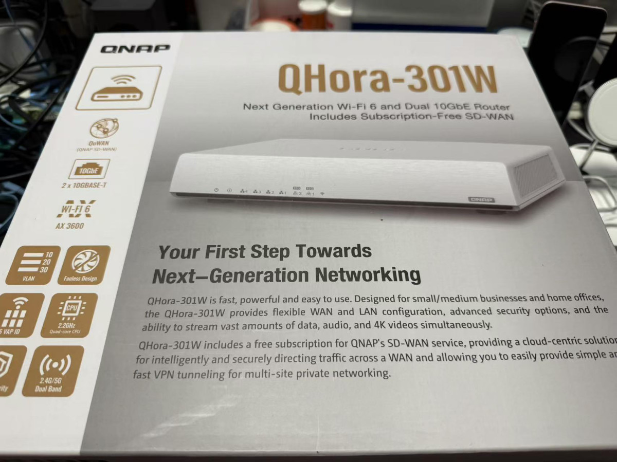 QNAP QHora-301w